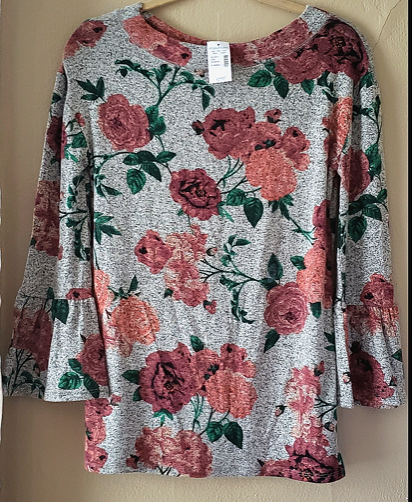 Nwt Fun Flower Top